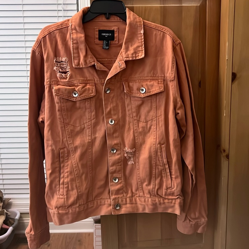 Perfect Jean jacket for fall 🍂🍁